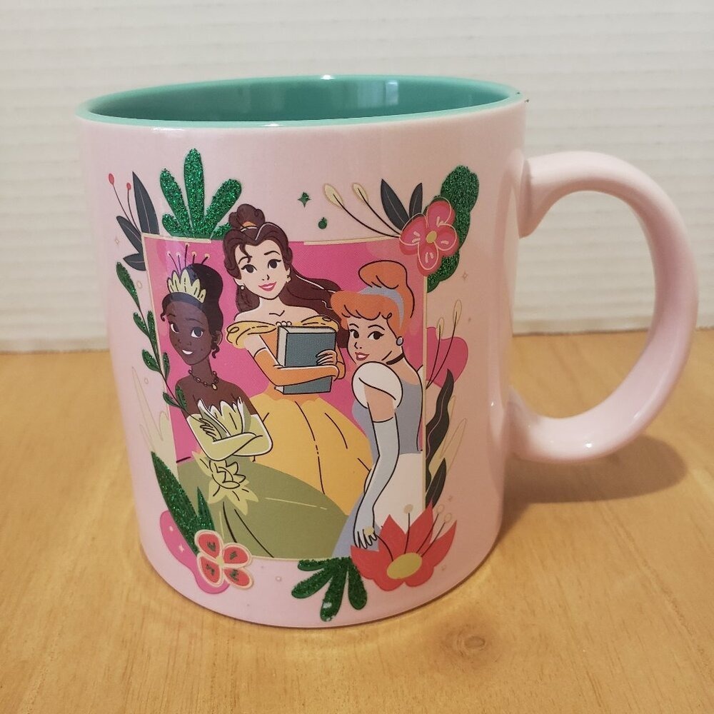 Disney Princess 20 oz Mug with Tiana, Belle, and‎ Cinderella Pink & Green New